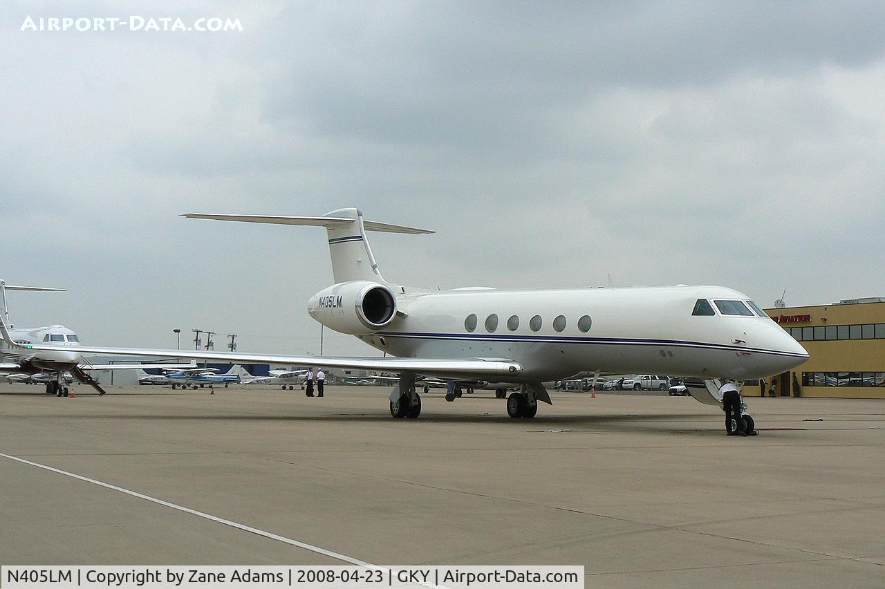 N405LM, 1998 Gulfstream Aerospace G-V C/N 541, At Arlington Municipal