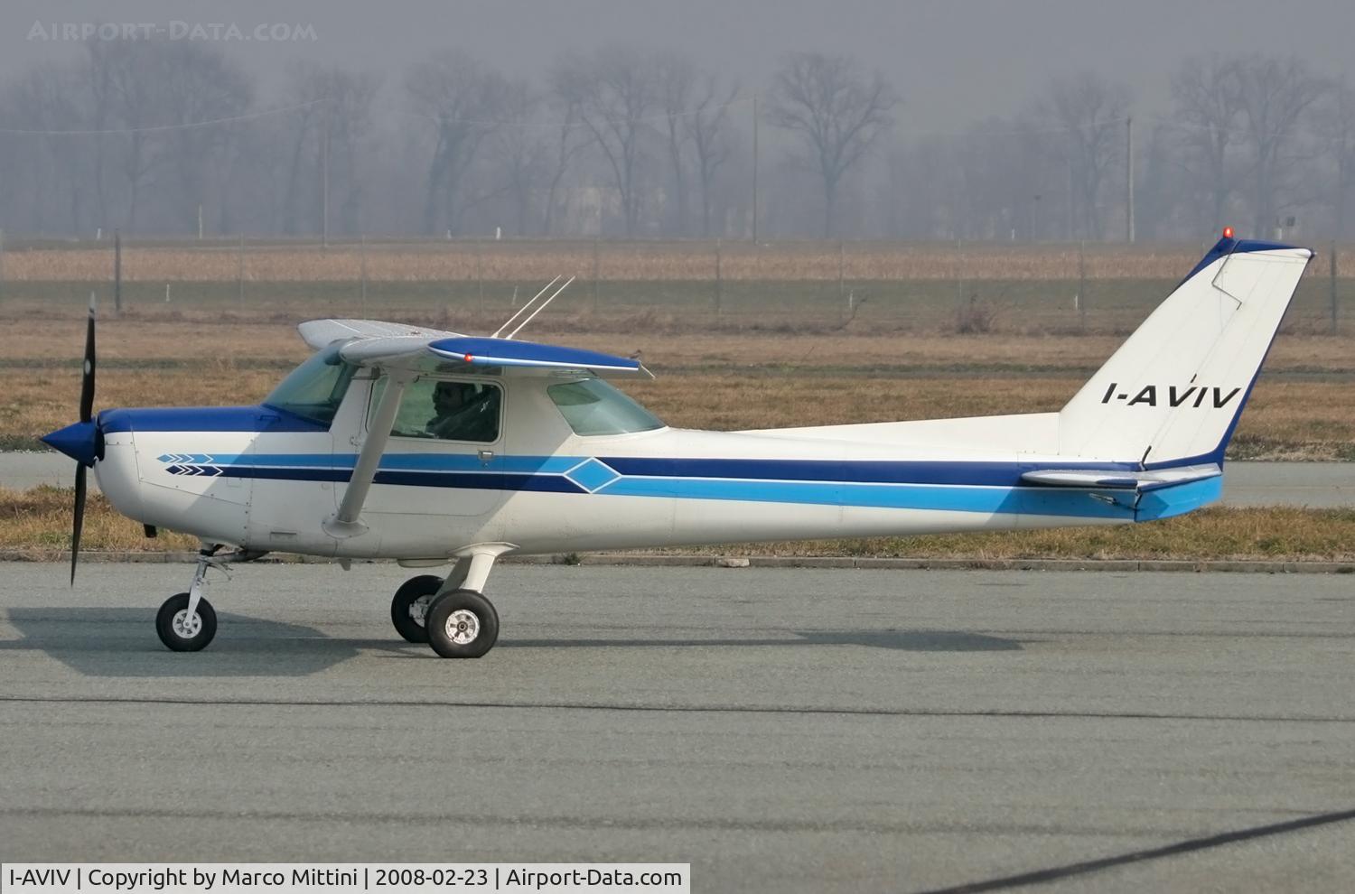 I-AVIV, 1980 Reims F152 C/N 1831, At Biella Cerrione airport