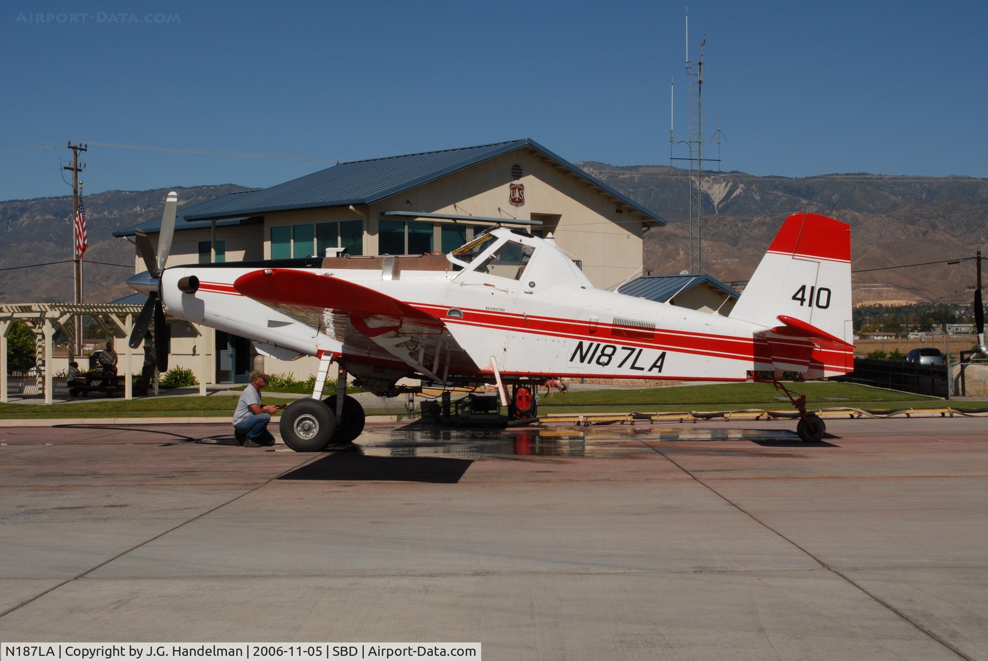 N187LA, 2001 Air Tractor Inc AT-802A C/N 802A-0108, Fire Fighter at SBD