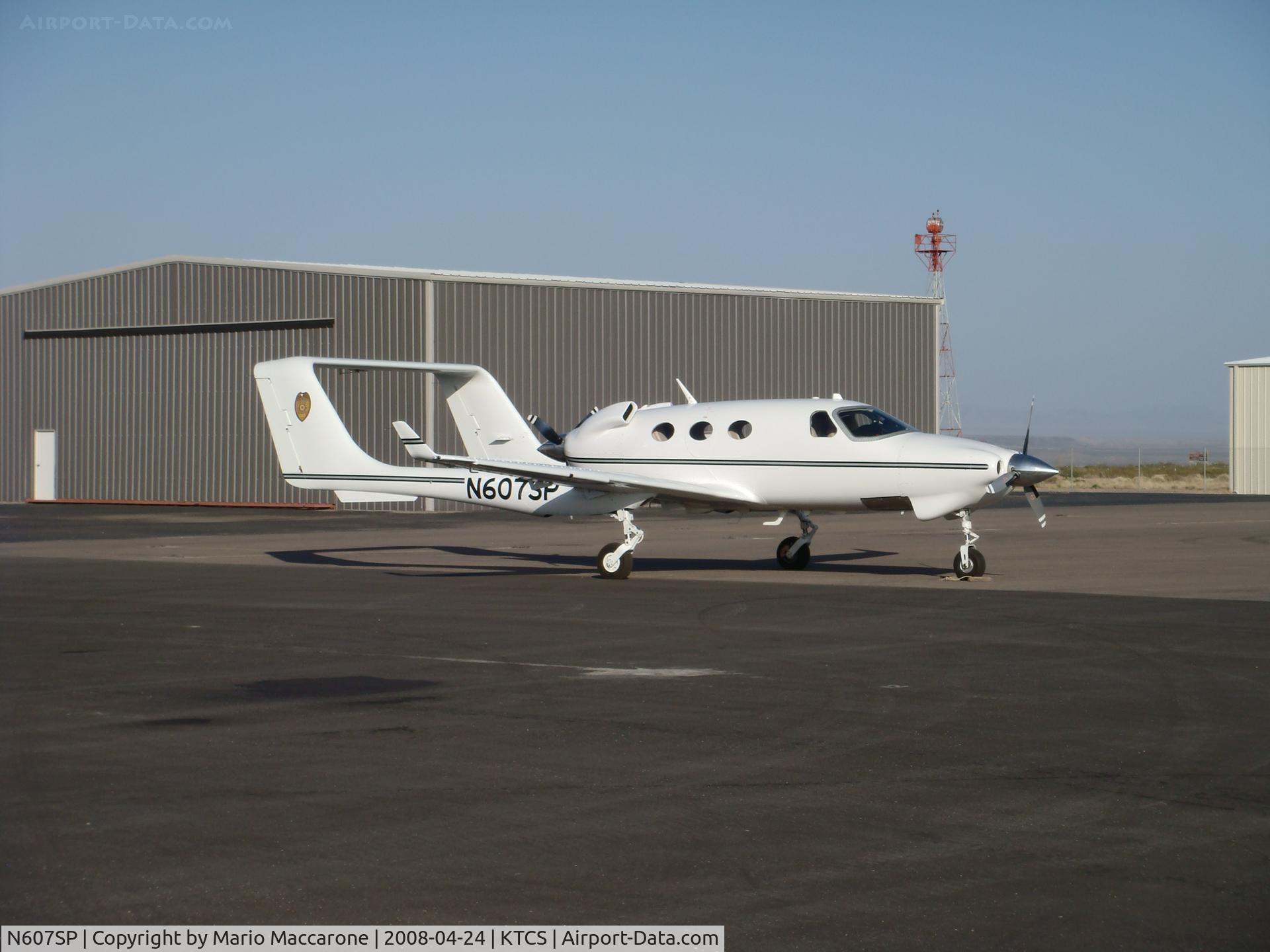 N607SP, 2007 Adam Aircraft A500 C/N 0012, On the Ramp KTCS Bill Richardson in town celibating tax vote