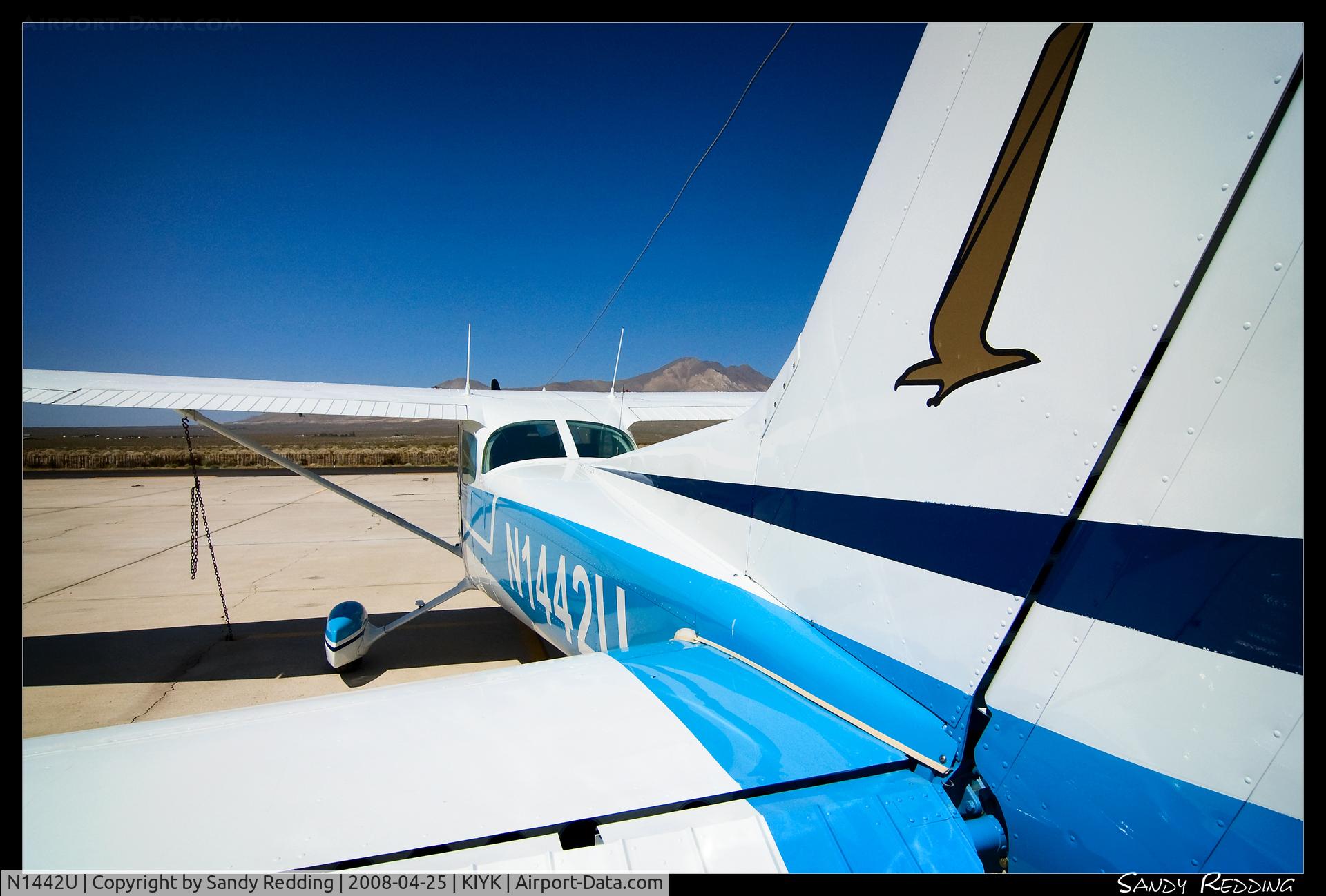 N1442U, 1976 Cessna 172M C/N 17267109, Cessna 172 parked at Inyokern.