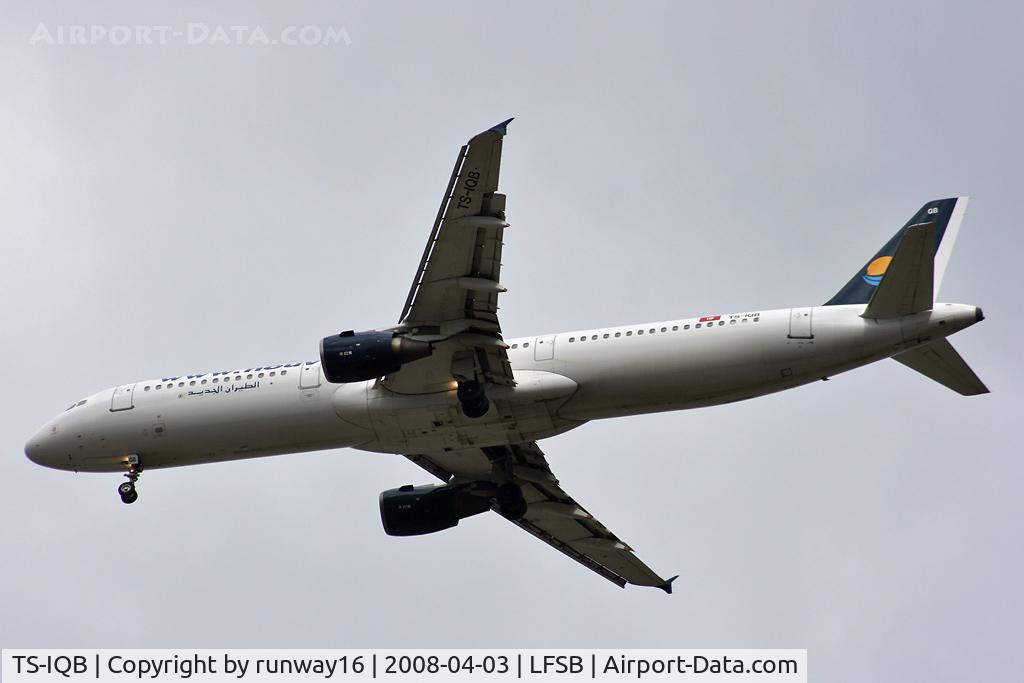 TS-IQB, 1999 Airbus A321-211 C/N 995, Libertunis landing on rwy 34