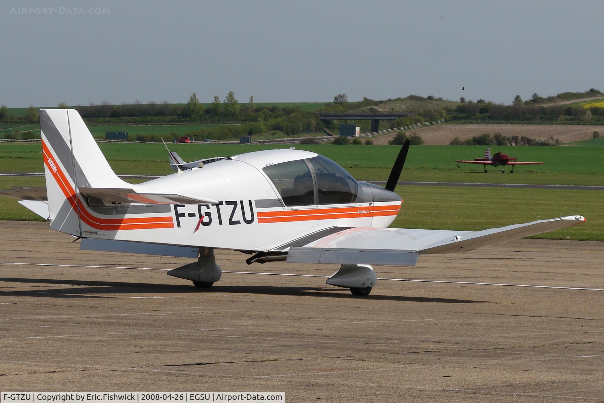 F-GTZU, Robin DR-400-120 Dauphin 2+2 C/N 2486, 2. F-GTZU at Duxford