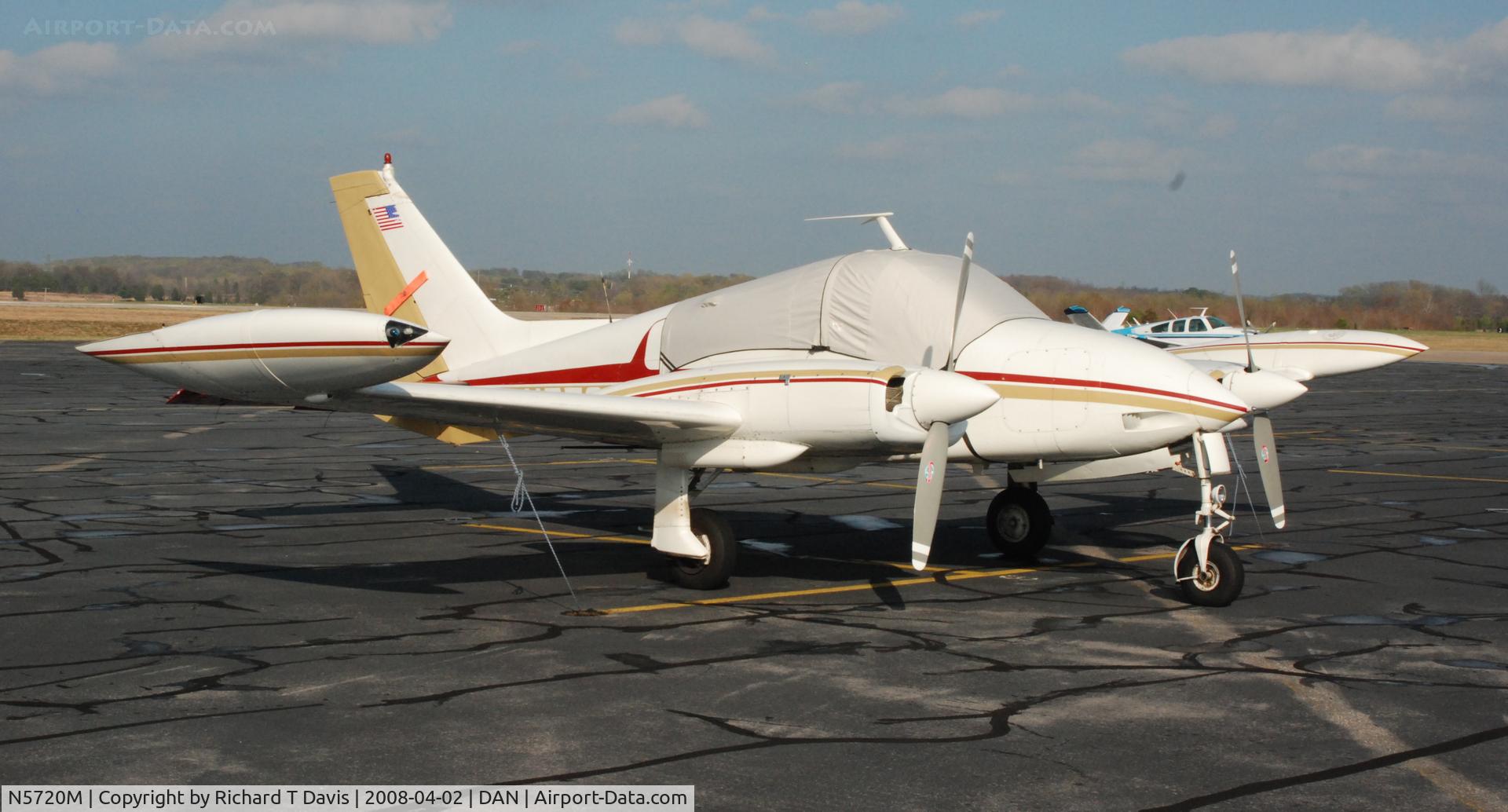 N5720M, 1968 Cessna 310P C/N 310P0020, 1968 Cessna 310P in Danville Va.