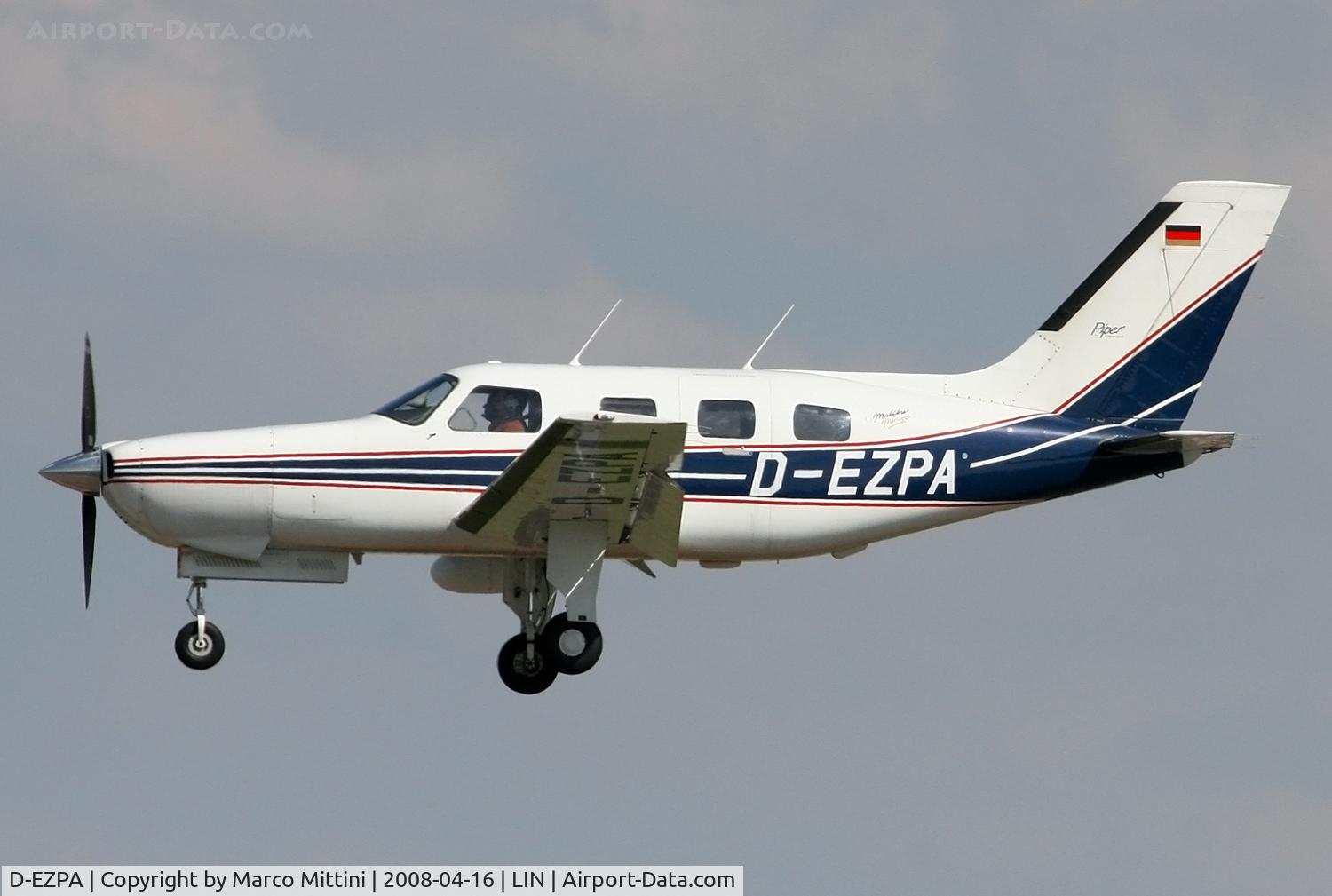 D-EZPA, 1995 Piper PA-46-350P Malibu Mirage Malibu Mirage C/N 4622184, Landing at Milano LIN