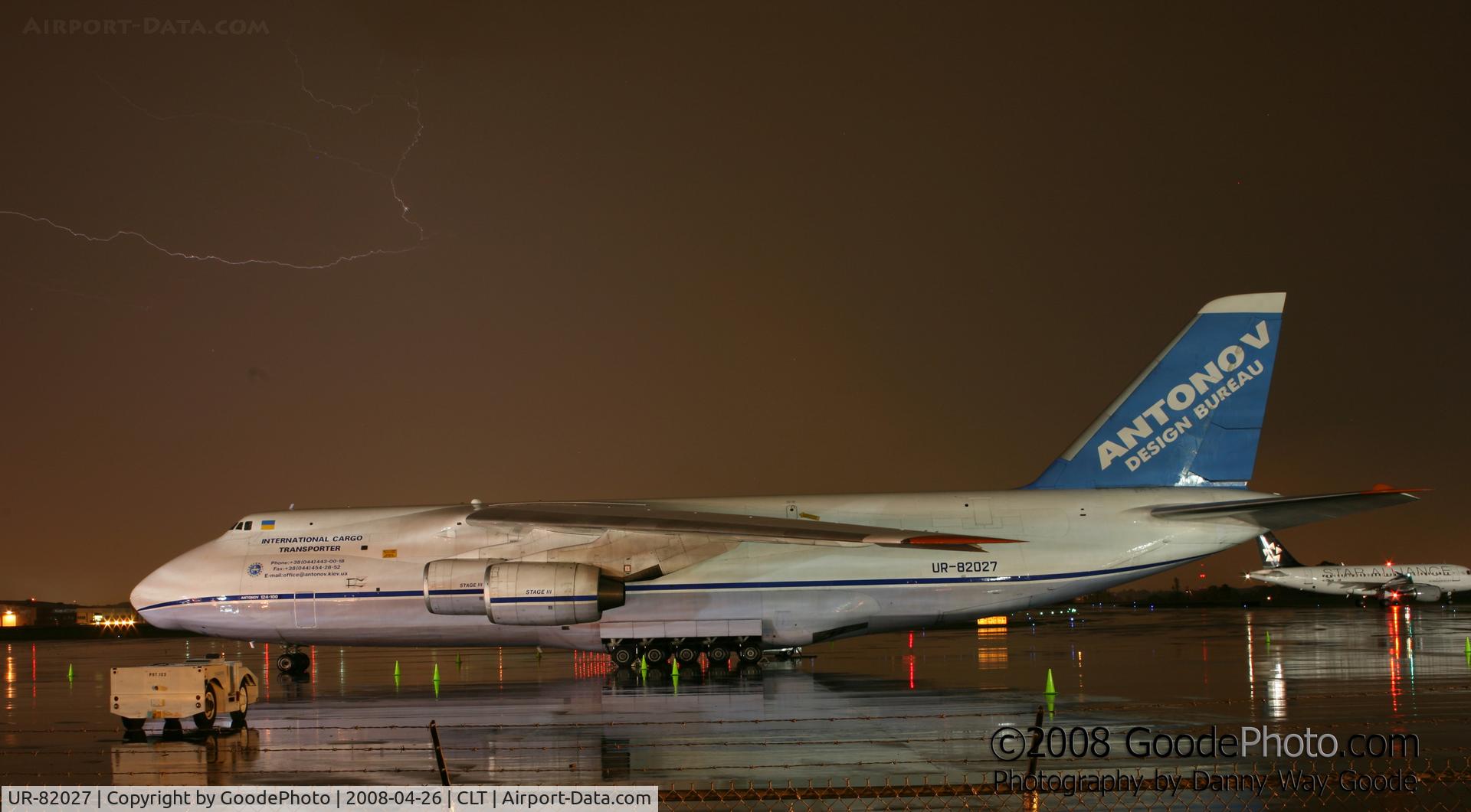 UR-82027, 1990 Antonov An-124-100 Ruslan C/N 19530502288, Canon 5d, 28mm, f11, ISO 100, 30 second exposure
