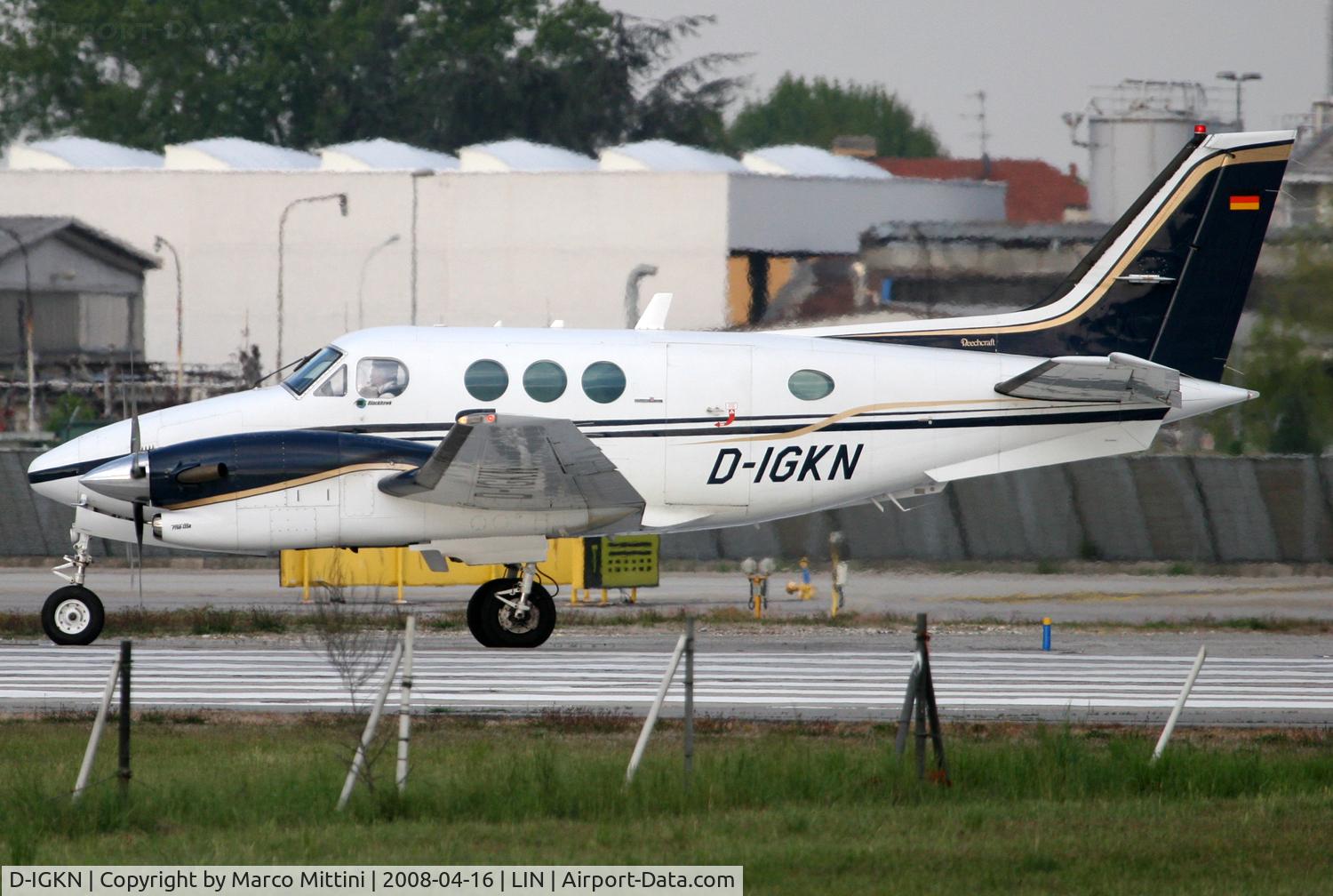 D-IGKN, 1984 Beech C90A King Air C/N LJ-1077, Departing from Milano Linate