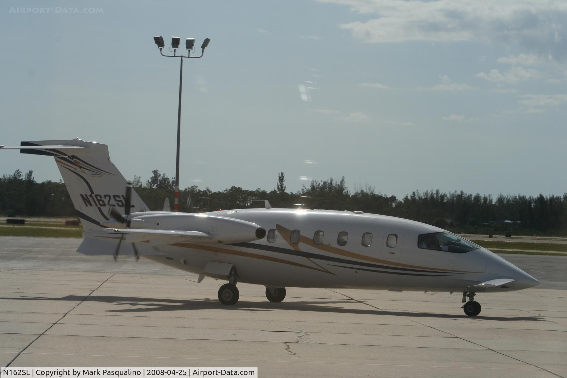 N162SL, 2007 Piaggio P-180 C/N 1130, Piaggio P180