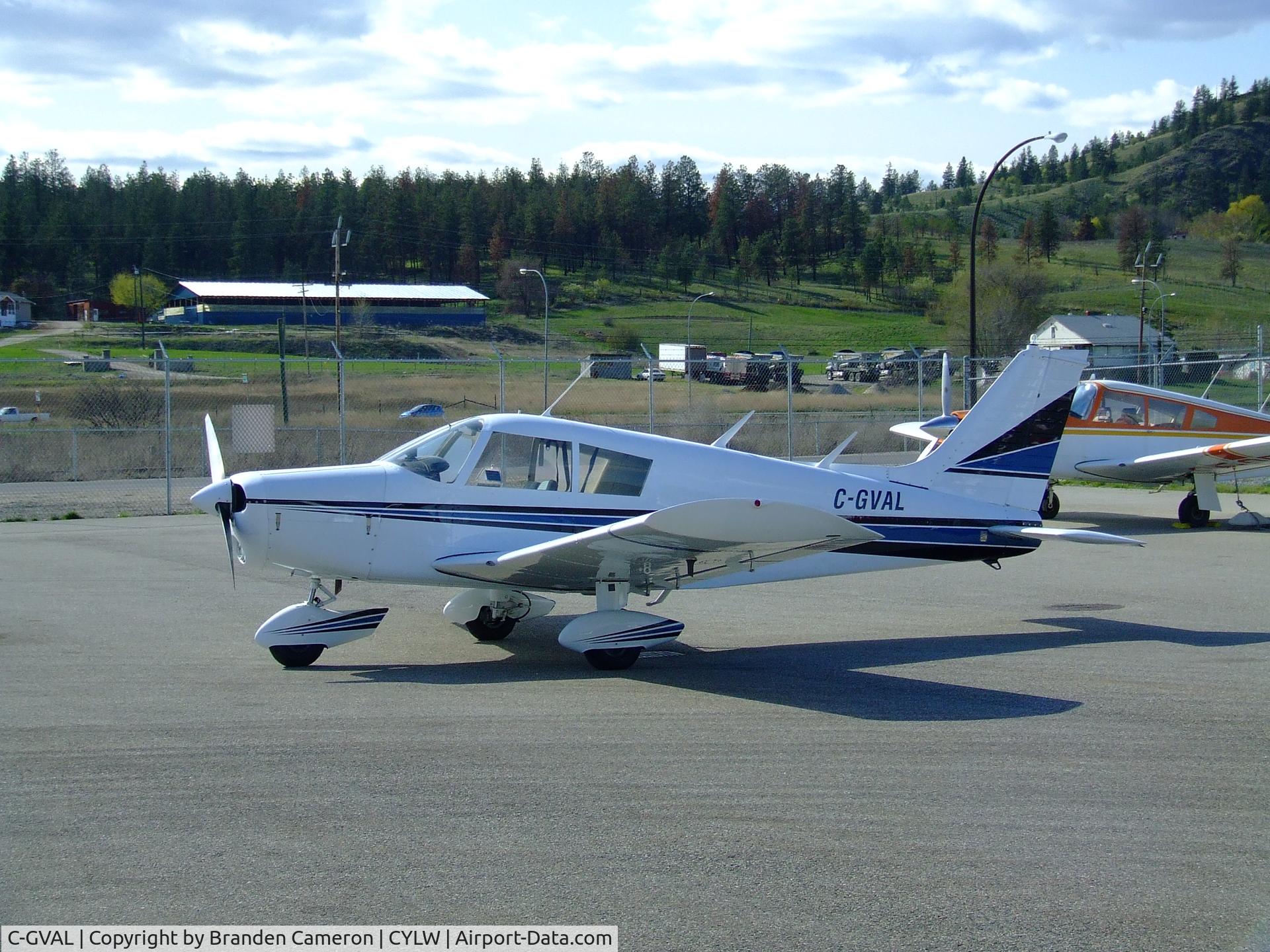 C-GVAL, 1973 Piper PA-28-140 C/N 287325497, April 15 2007