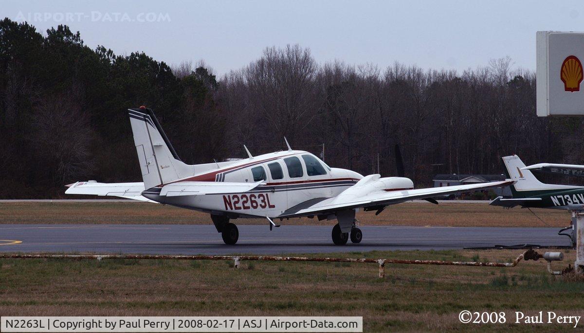 N2263L, 1976 Beech 58 Baron C/N TH-793, Some ramp time