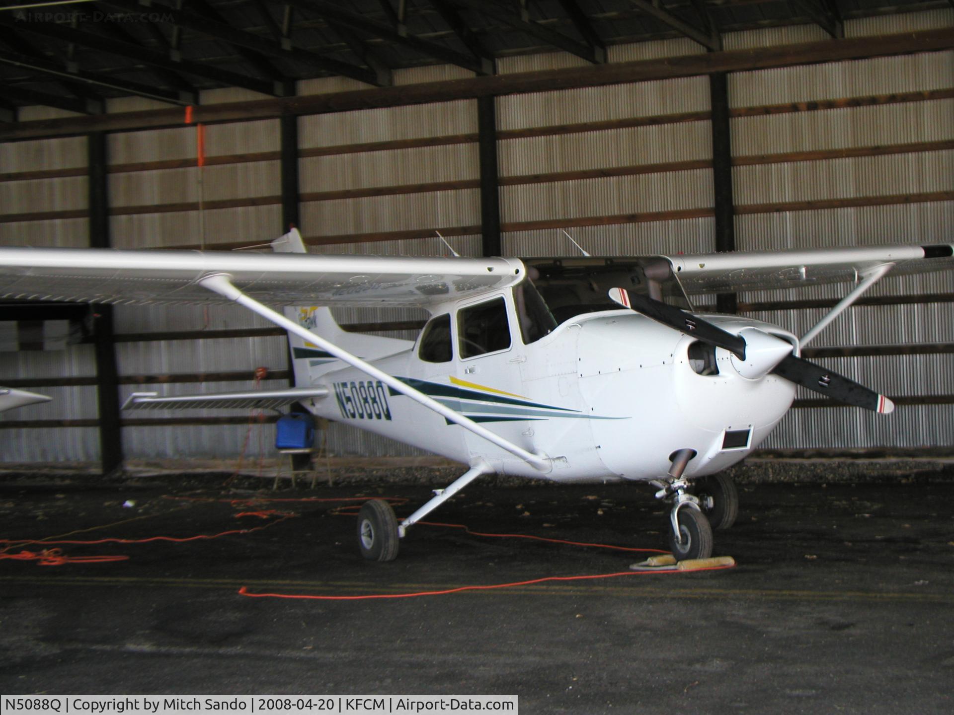 N5088Q, 2001 Cessna 172S C/N 172S8972, Parked inside the hangars at Thunderbird.
