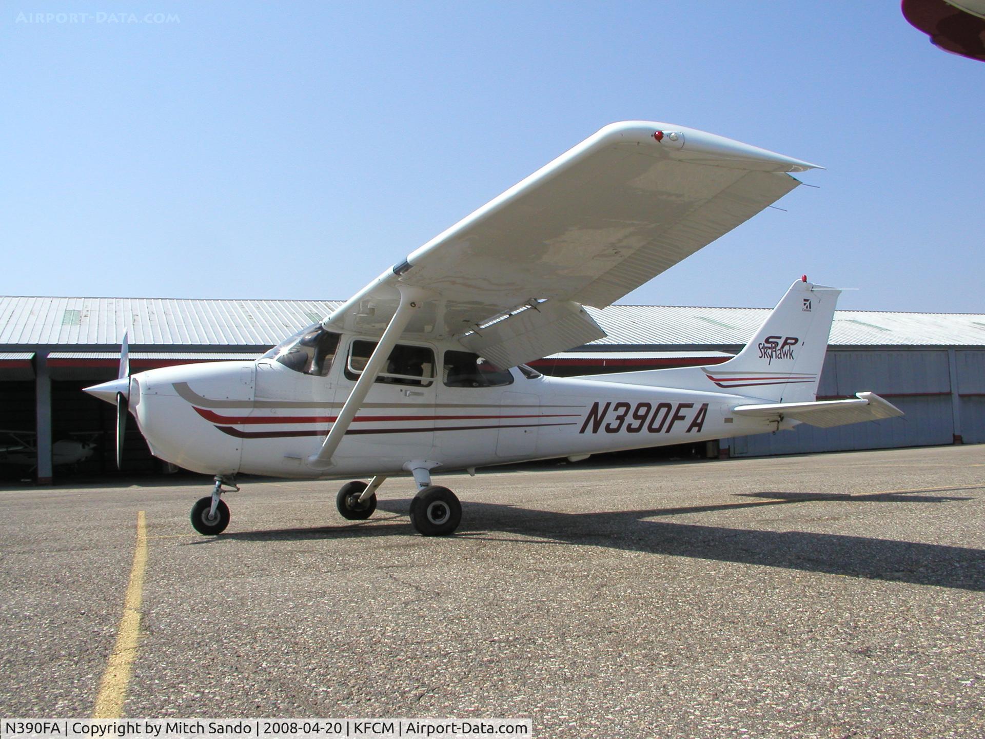 N390FA, 2003 Cessna 172S C/N 172S9390, Parked at Thunderbird Aviation.