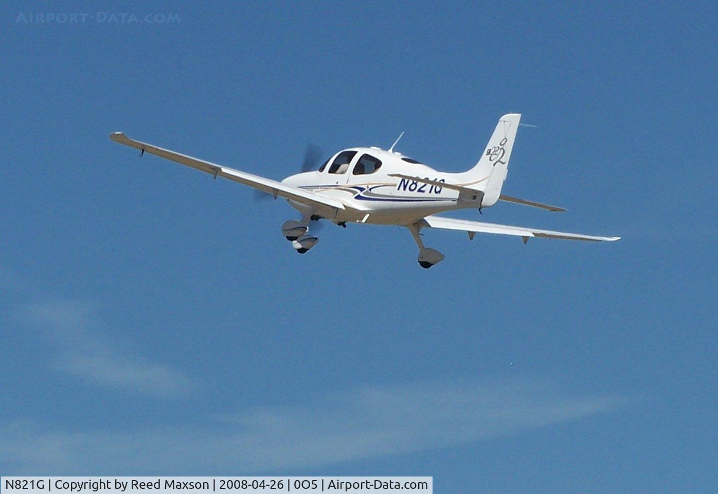N821G, 2005 Cirrus SR22 G2 C/N 1471, Departing 34, University Airport, Davis, CA