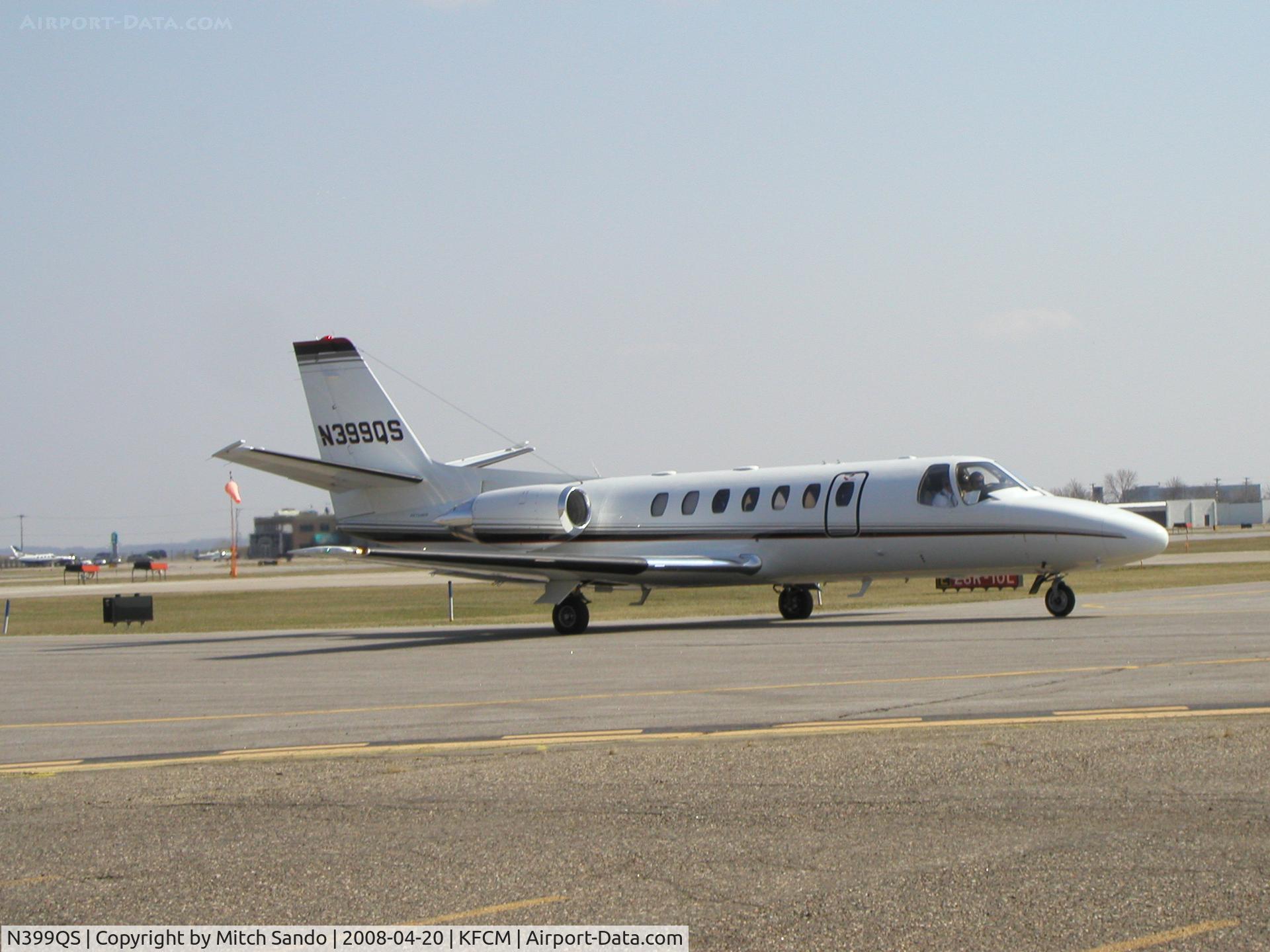 N399QS, 1999 Cessna 560 C/N 560-0510, Taxiing to Runway 10R before departing IFR to Fayetteville, AR (FYV) as EJA399.