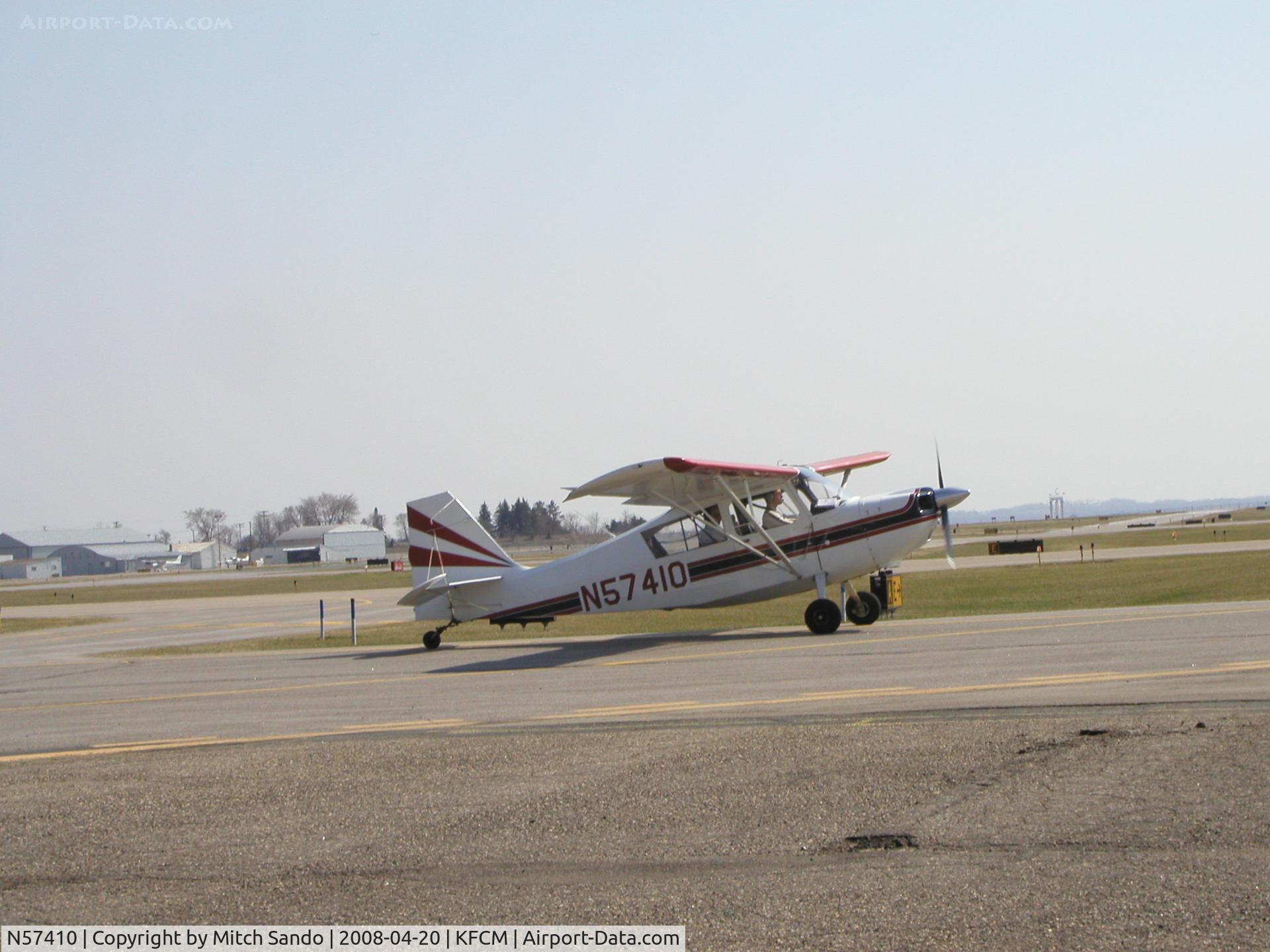 N57410, 1973 Bellanca 7ECA Citabria C/N 941-73, Taxiing to Runway 10L.