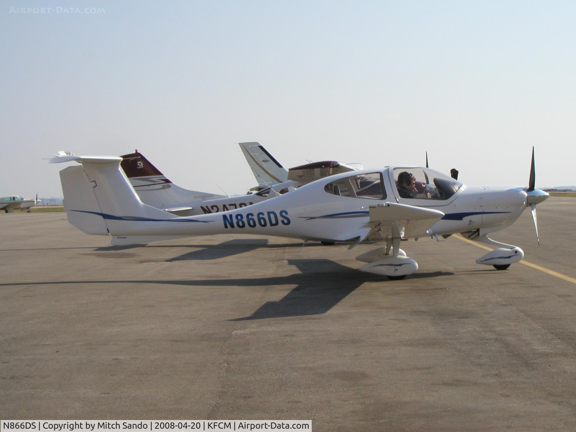 N866DS, 2007 Diamond DA-40 Diamond Star C/N 40.766, Starting up on the ramp at ASI.