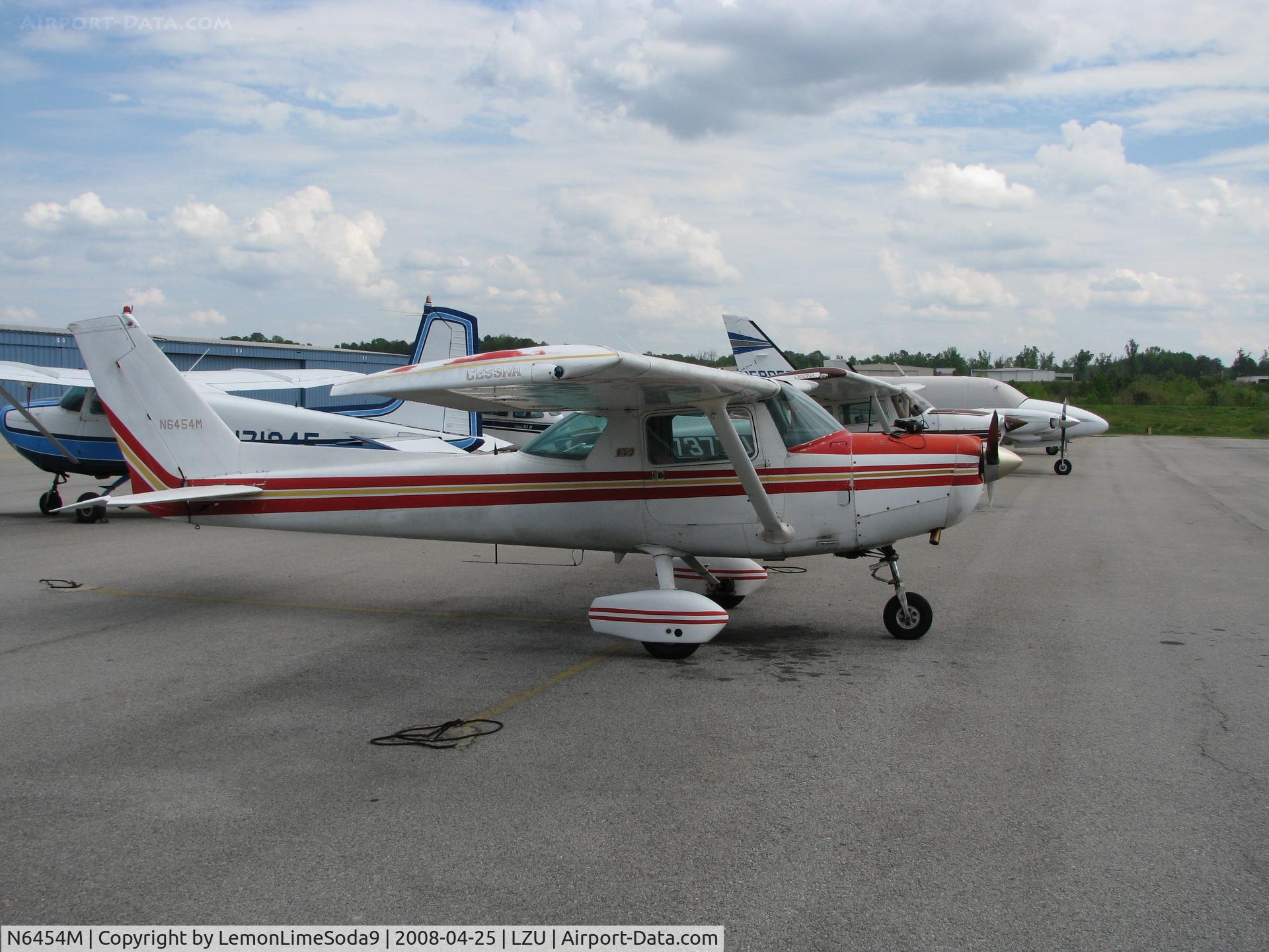 N6454M, 1980 Cessna 152 C/N 15284736, Just another day at the airport.