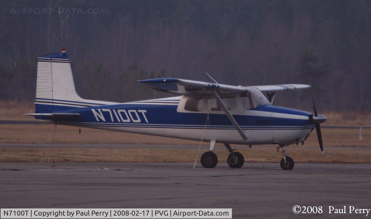 N7100T, 1959 Cessna 172 C/N 46700, Standing out near dark
