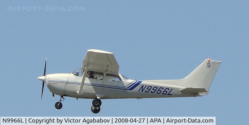 N9966L, Cessna 172P C/N 17276653, Take off rwy 17-L