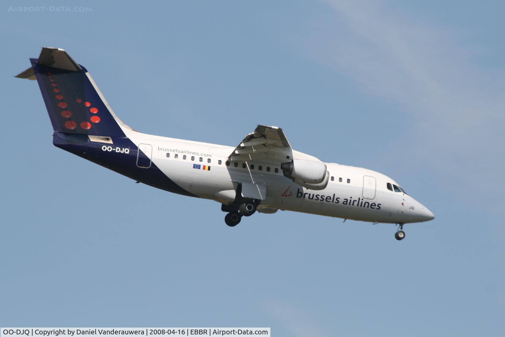 OO-DJQ, 1996 British Aerospace Avro 146-RJ85 C/N E.2289, flight SN2624 is descending to rwy 02