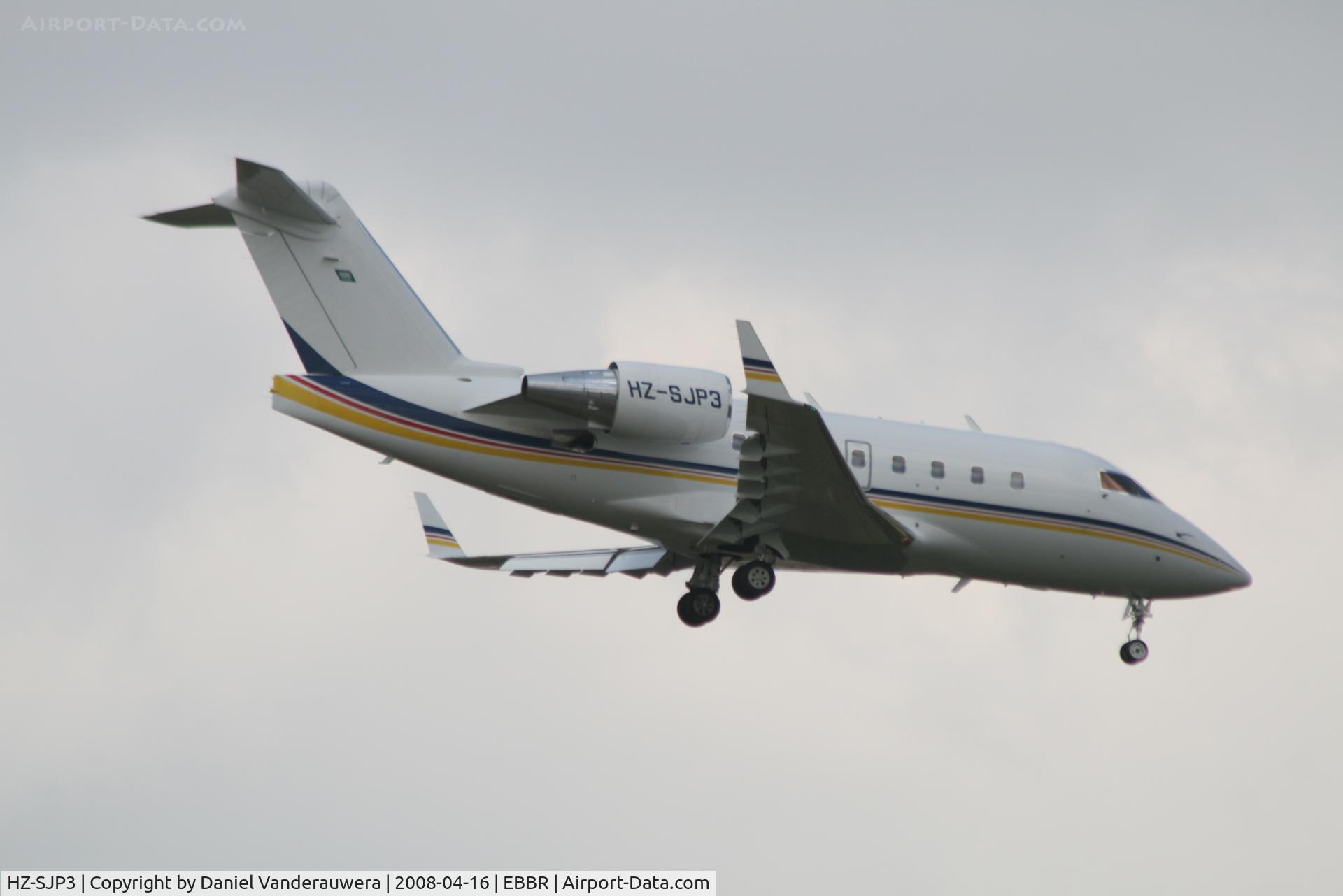 HZ-SJP3, 1997 Canadair Challenger 604 (CL-600-2B16) C/N 5346, descending to rwy 02