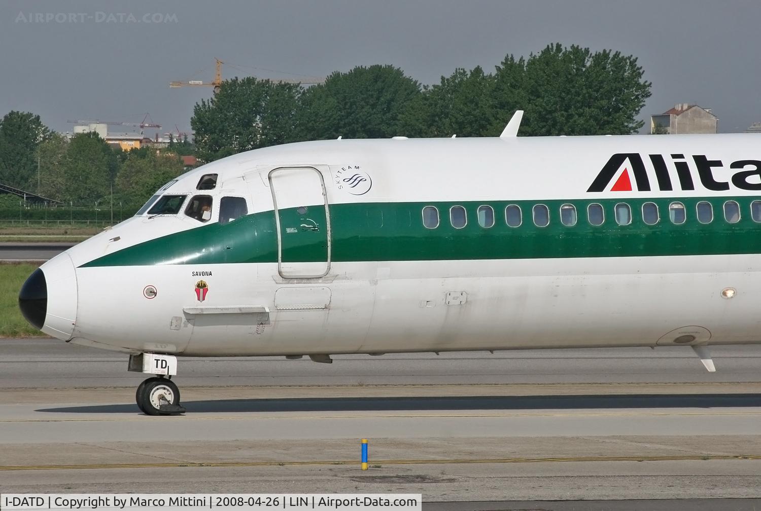 I-DATD, 1994 McDonnell Douglas MD-82 (DC-9-82) C/N 53223/2081, ALITALIA MD-82 nose in old color