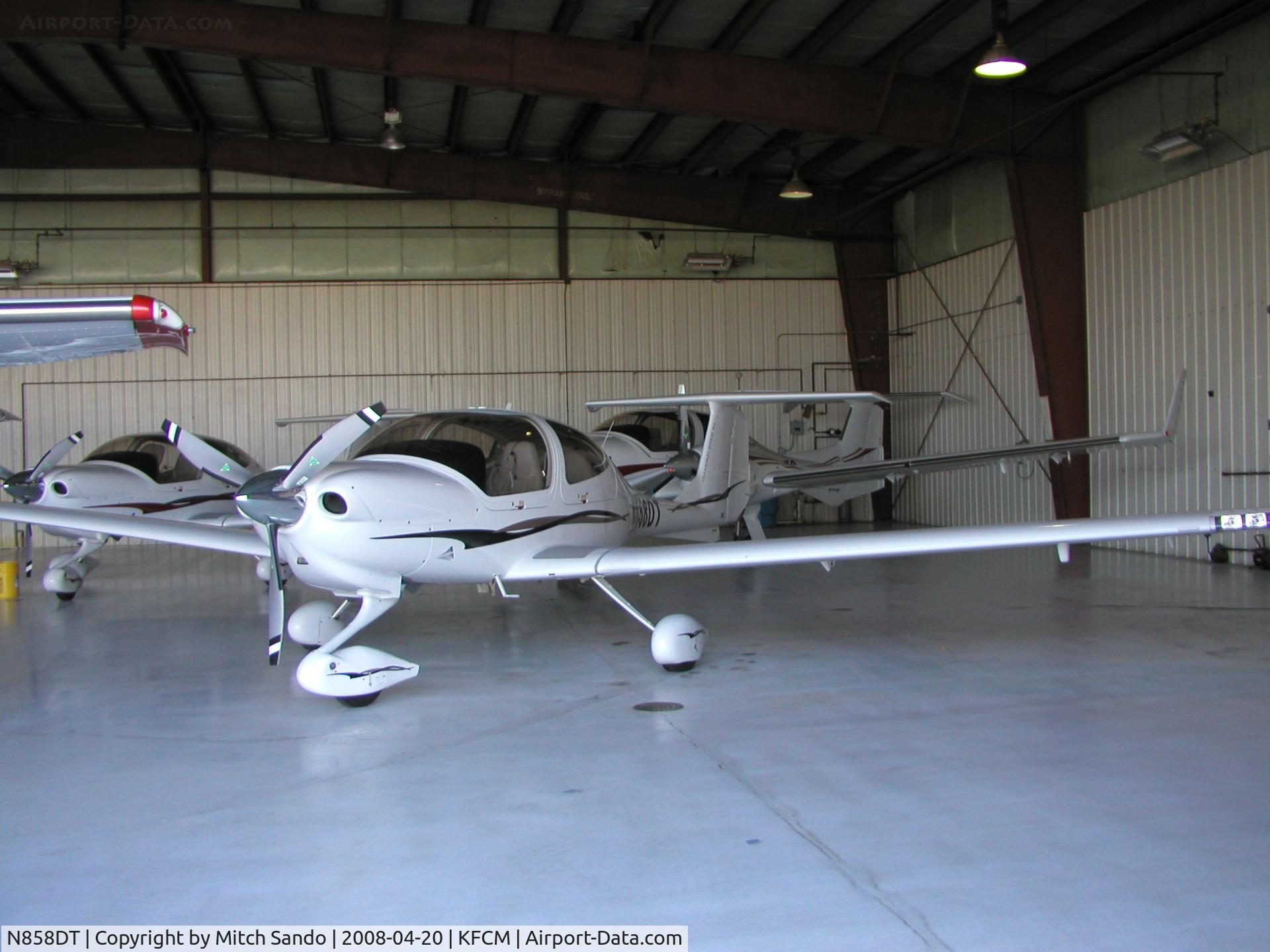 N858DT, Diamond DA-40 Diamond Star C/N 40.748, Parked inside the hangar at ASI.