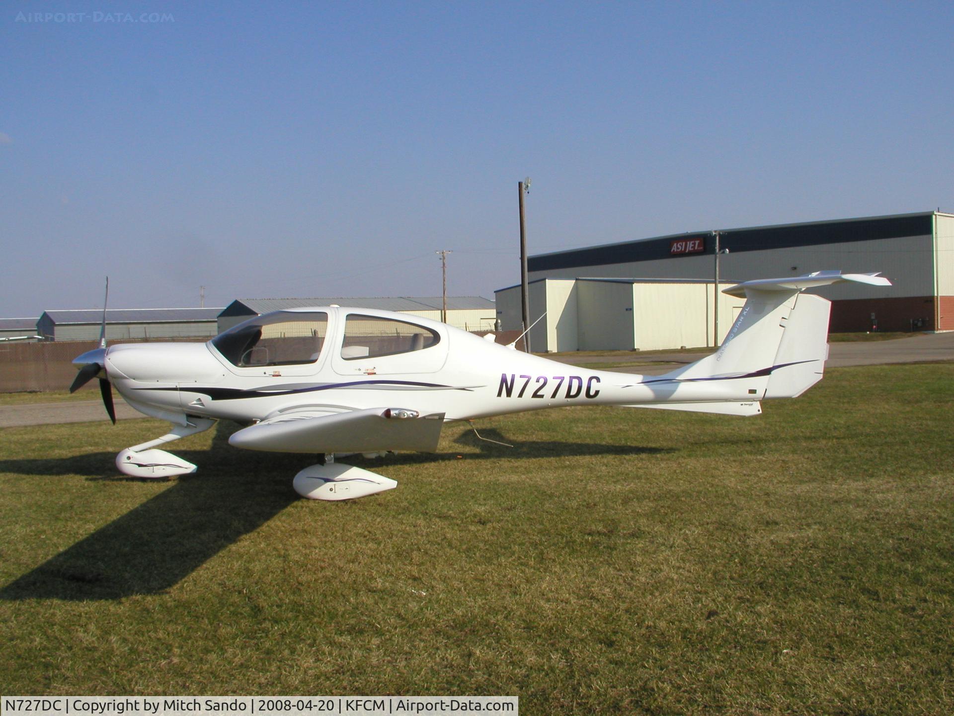 N727DC, 2007 Diamond DA-40 Diamond Star C/N 40.762, Parked at Flying Cloud.