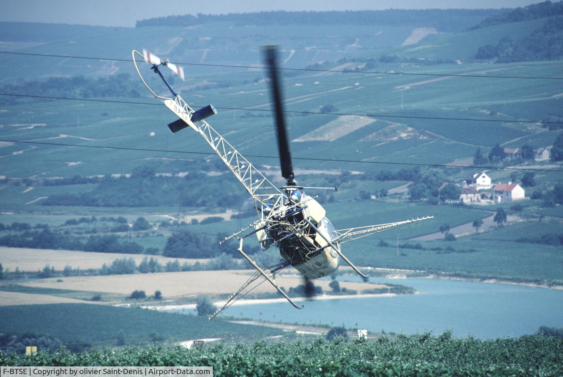 F-BTSE, Agusta AB-47G-2 C/N 483, champagne vineyard in the early 80's