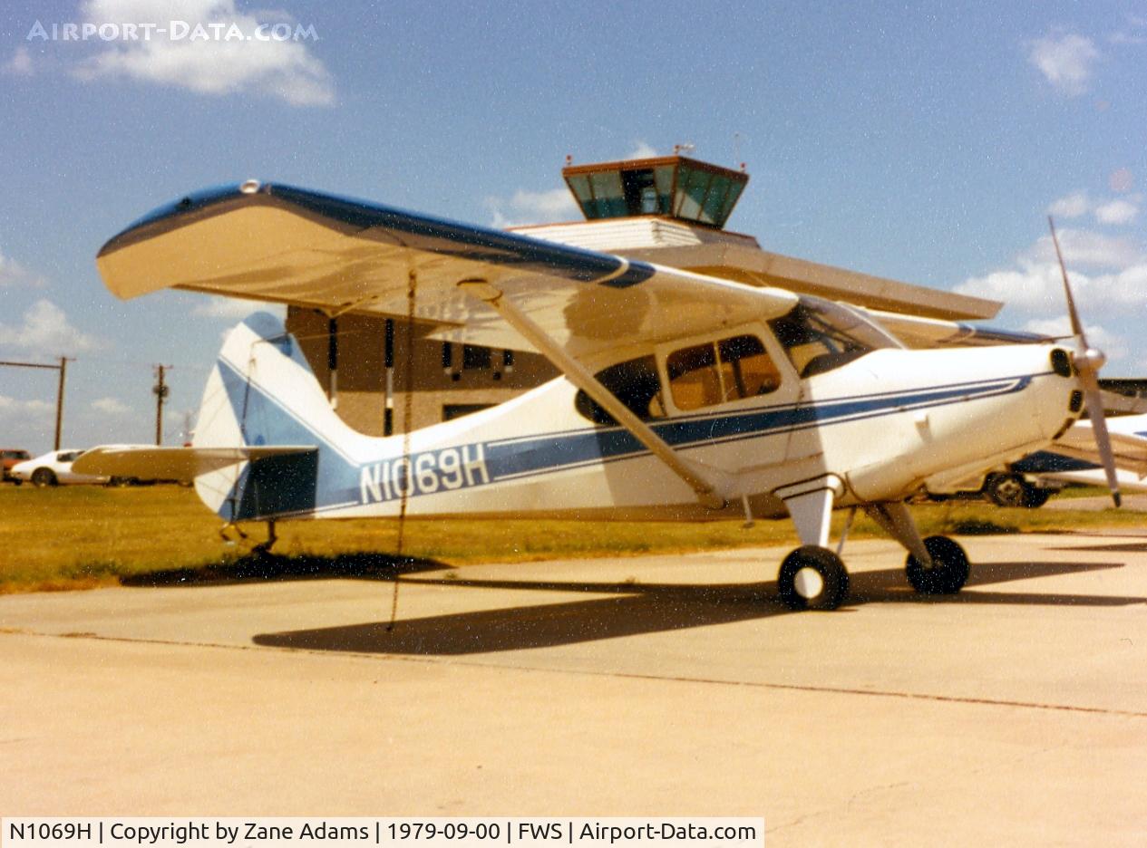 N1069H, 1948 Aeronca 15AC Sedan C/N 15AC-88, At the former Oak Grove airport, Ft. Worth, TX ( now called Spinks, with a new runway 1/2 mile west)