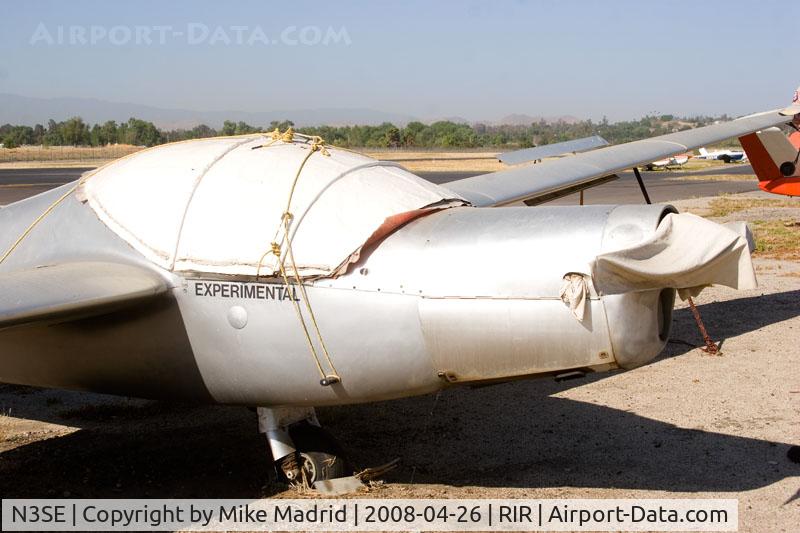 N3SE, Aerotechnik L-13SEH Vivat C/N 900330, On ground at Flabob