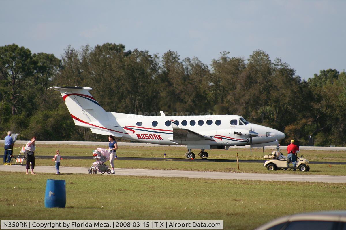 N350RK, Raytheon Aircraft Company B300 C/N FL-516, Beech 350