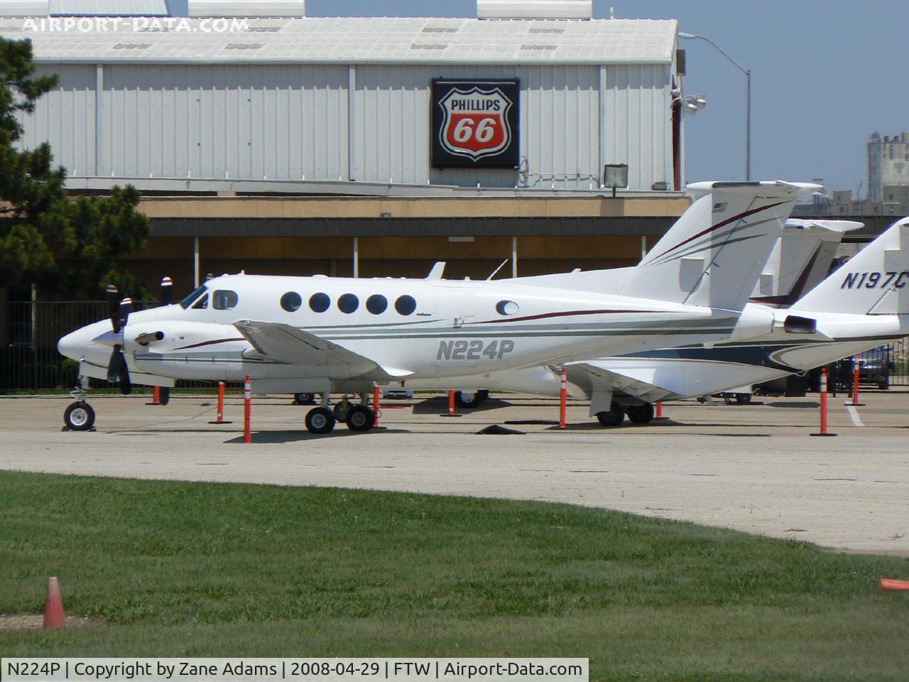 N224P, 1985 Beech B200 King Air C/N BB-1230, At Meacham Field