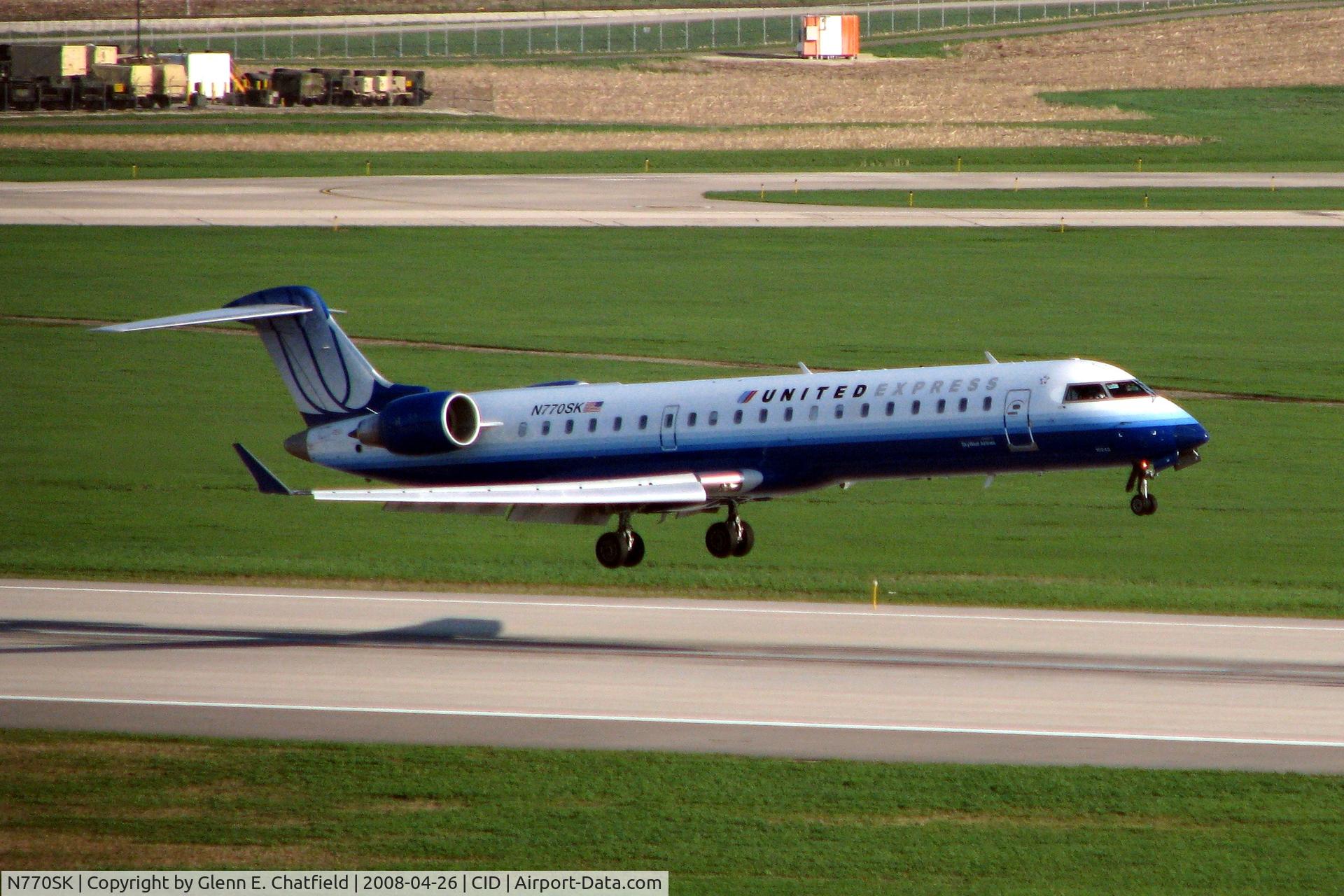 N770SK, 2006 Canadair CL-600-2C10 Regional Jet CRJ-700 C/N 10243, Arriving runway 27