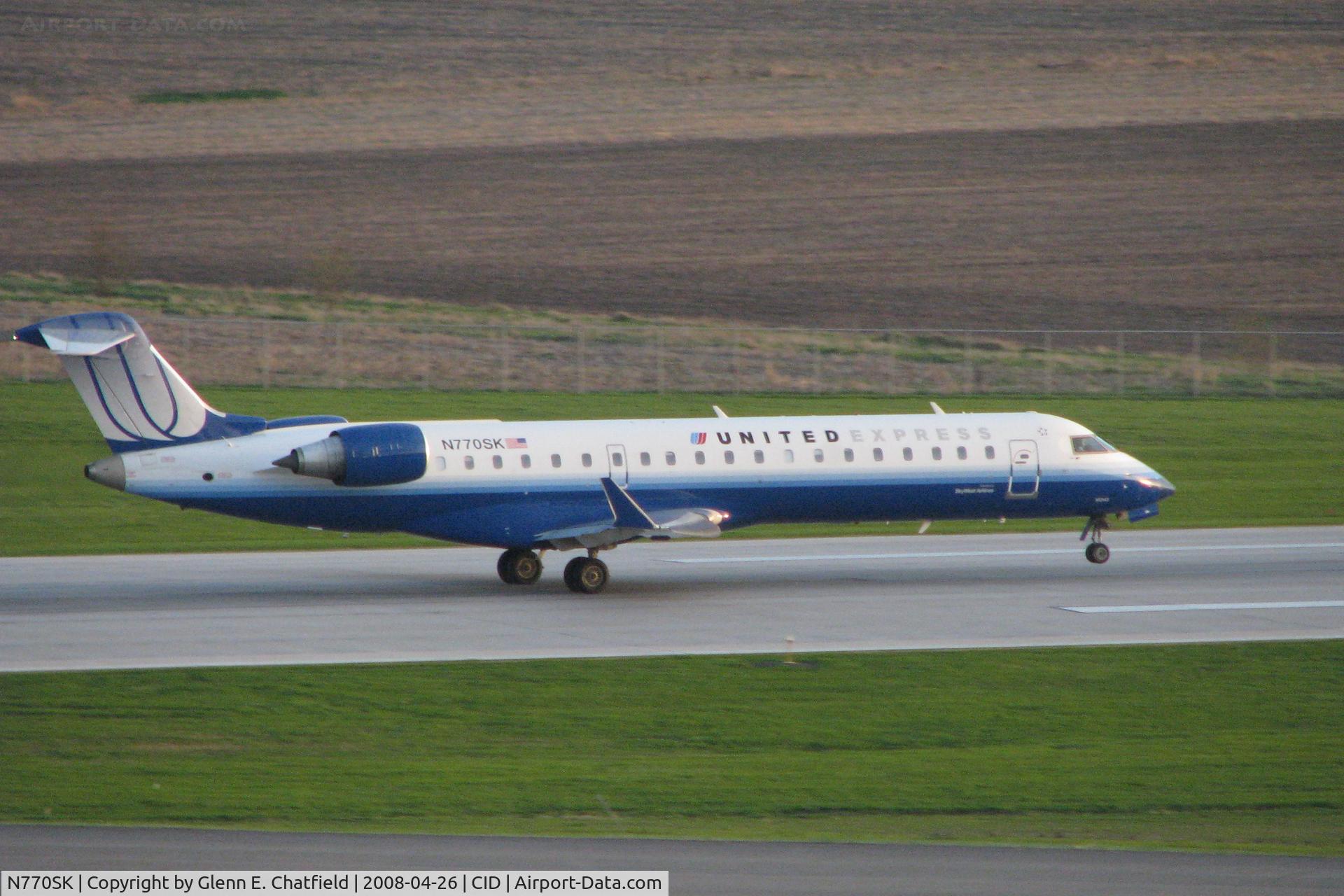 N770SK, 2006 Canadair CL-600-2C10 Regional Jet CRJ-700 C/N 10243, Departing Runway 27, late evening