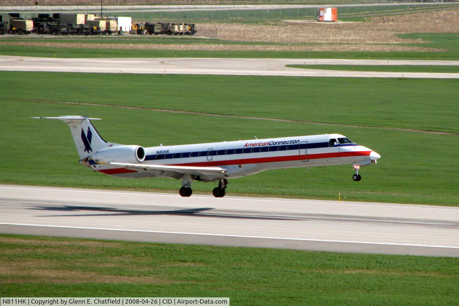 N811HK, 2000 Embraer ERJ-145LR (EMB-145LR) C/N 145256, Arriving Runway 27