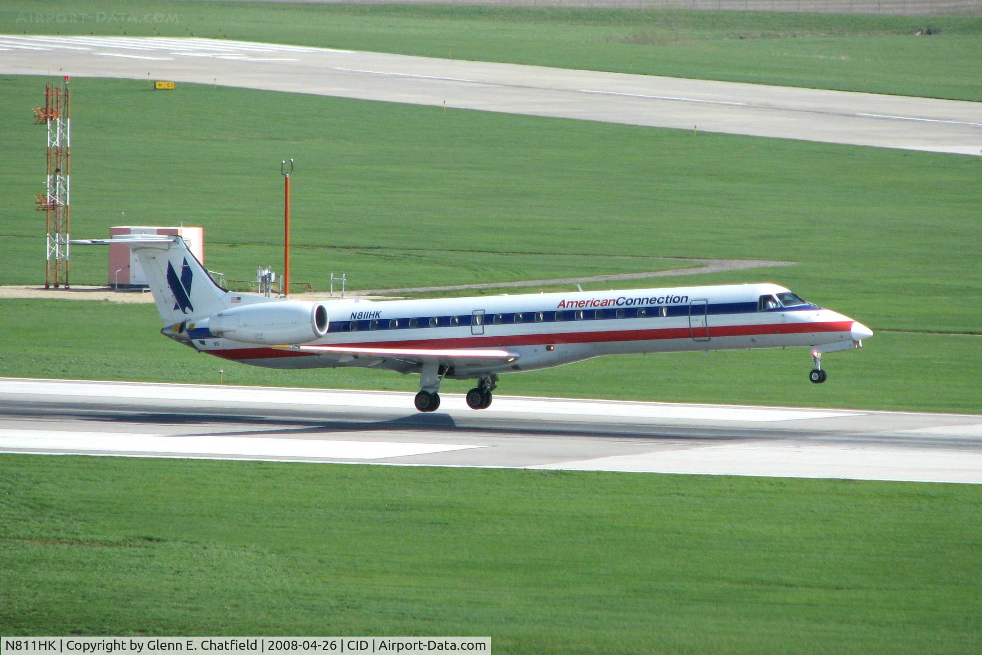 N811HK, 2000 Embraer ERJ-145LR (EMB-145LR) C/N 145256, Arriving Runway 27
