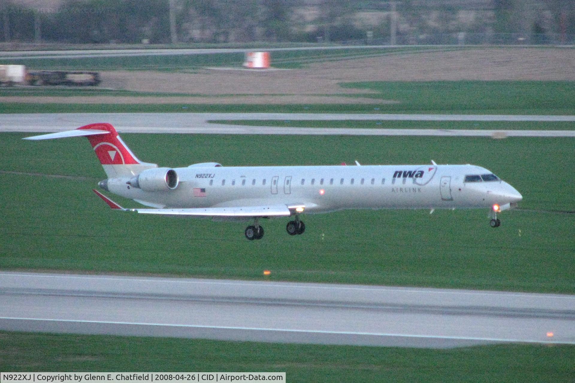 N922XJ, 2008 Bombardier CRJ-900LR (CL-600-2D24) C/N 15174, Arriving runway 27 after sunset.