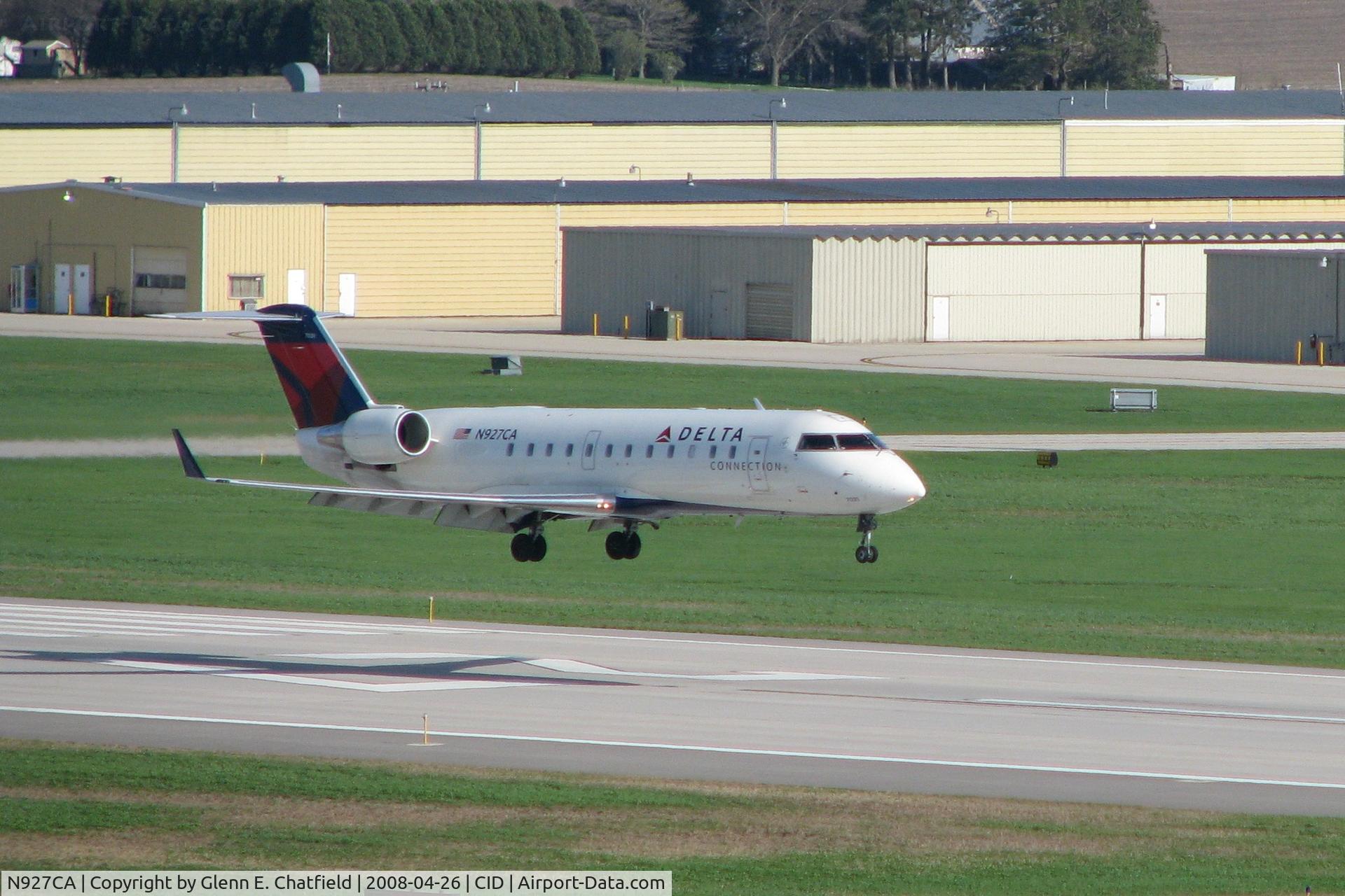 N927CA, 1993 Canadair CRJ-100ER (CL-600-2B19) C/N 7031, Over the numbers on Runway 27