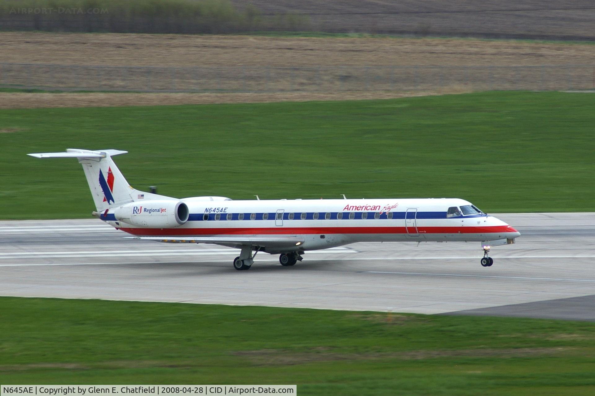 N645AE, 2000 Embraer ERJ-145LR (EMB-145LR) C/N 145212, Rotating on take off roll runway 31
