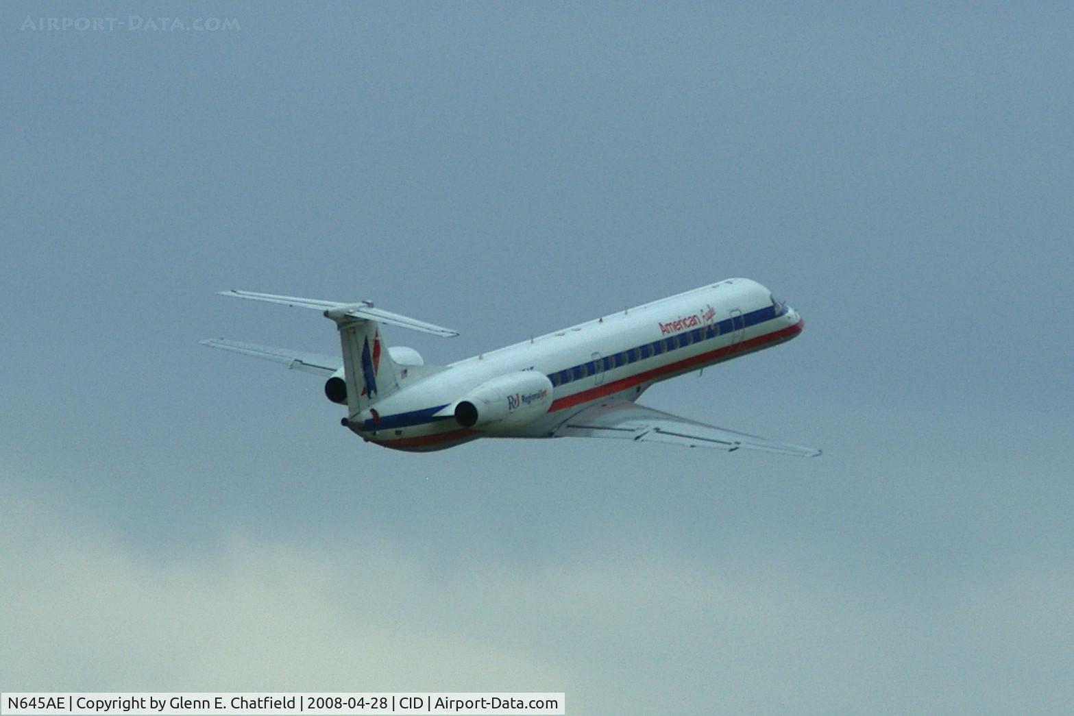 N645AE, 2000 Embraer ERJ-145LR (EMB-145LR) C/N 145212, Turning towards ORD after departing Runway 31