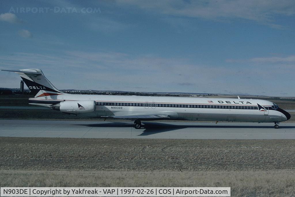 N903DE, 1992 McDonnell Douglas MD-88 C/N 53380, Delta Airlines MD80