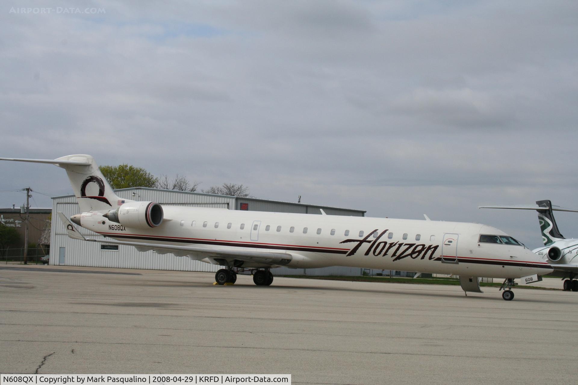 N608QX, 2001 Bombardier CRJ-701 (CL-600-2C10) Regional Jet C/N 10026, CL-600-2C10