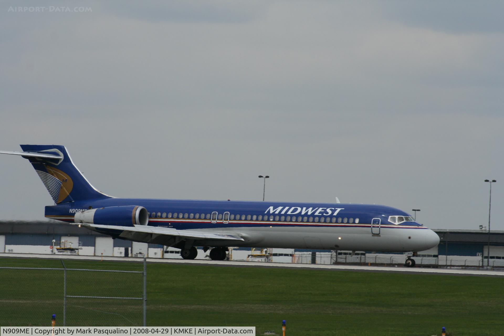 N909ME, 2003 Boeing 717-200 C/N 55173, Boeing 717-200