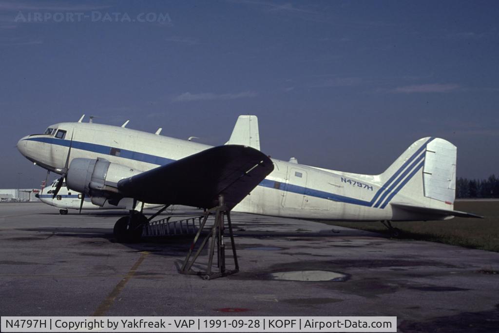 N4797H, 1943 Douglas DC-3 C/N 25623, Douglas DC3