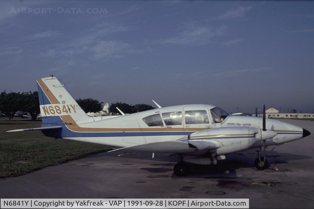 N6841Y, 1969 Piper PA-23-250 C/N 27-4185, Piper 23 Aztec