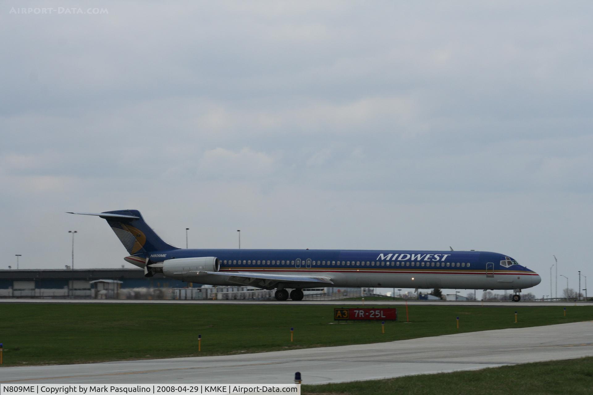 N809ME, 1981 McDonnell Douglas MD-82 (DC-9-82) C/N 48071, MD-82