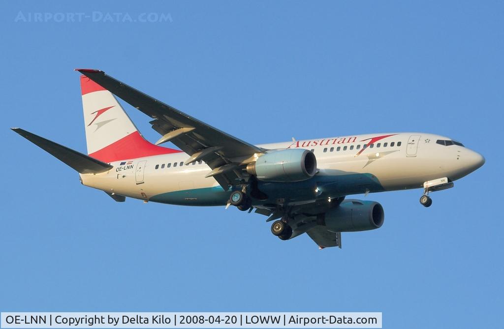 OE-LNN, 2000 Boeing 737-7Z9 C/N 30418, ex Lauda in Austrian livery