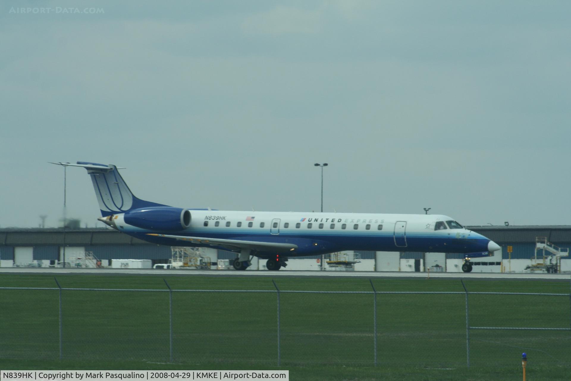 N839HK, 2004 Embraer ERJ-145LR (EMB-145LR) C/N 14500829, EMB-145LR