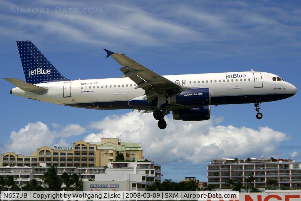 N657JB, 2007 Airbus A320-232 C/N 3119, visitor
